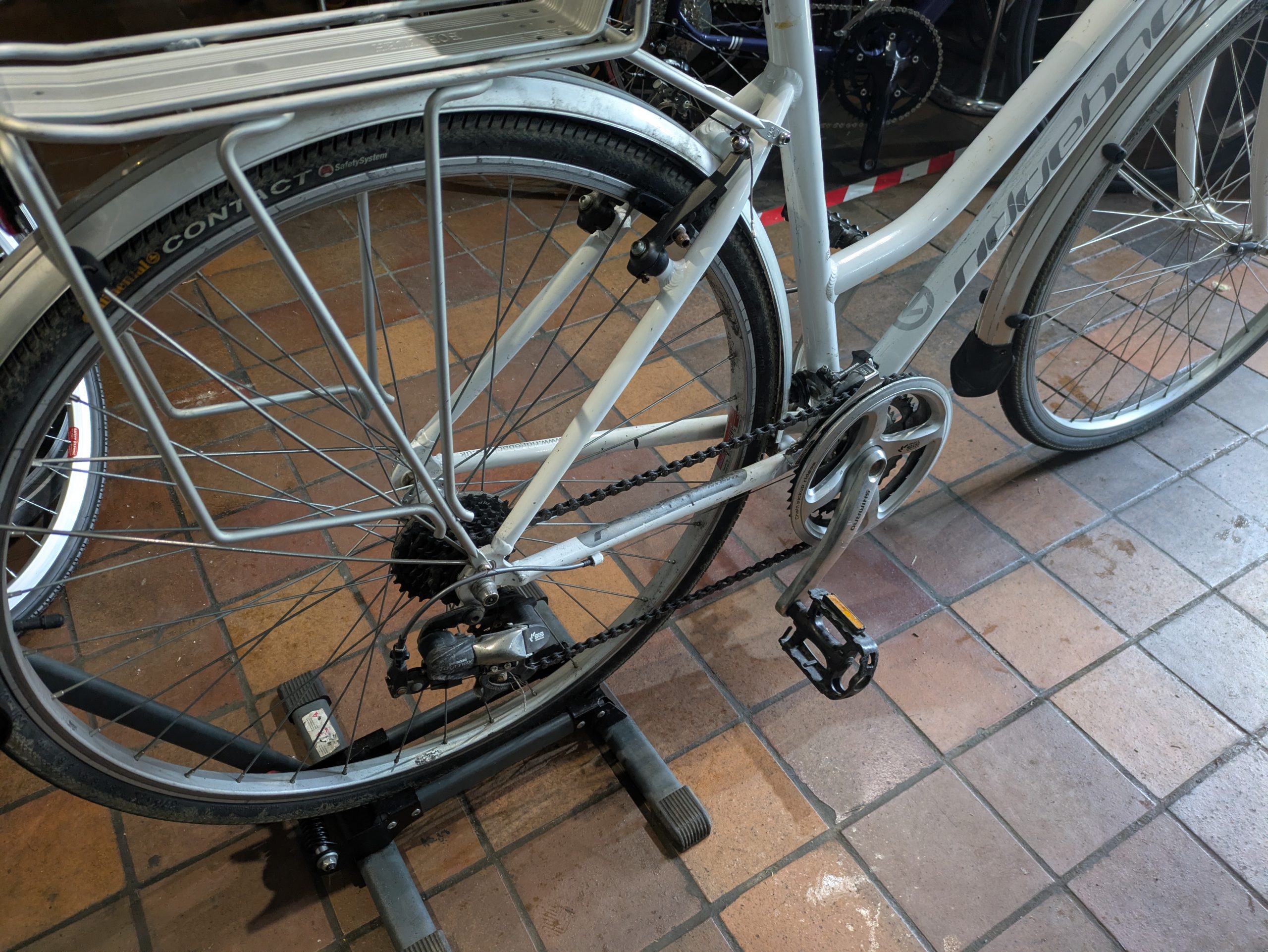 Ridgeback Speed 700c hybrid 49cm - Image 6