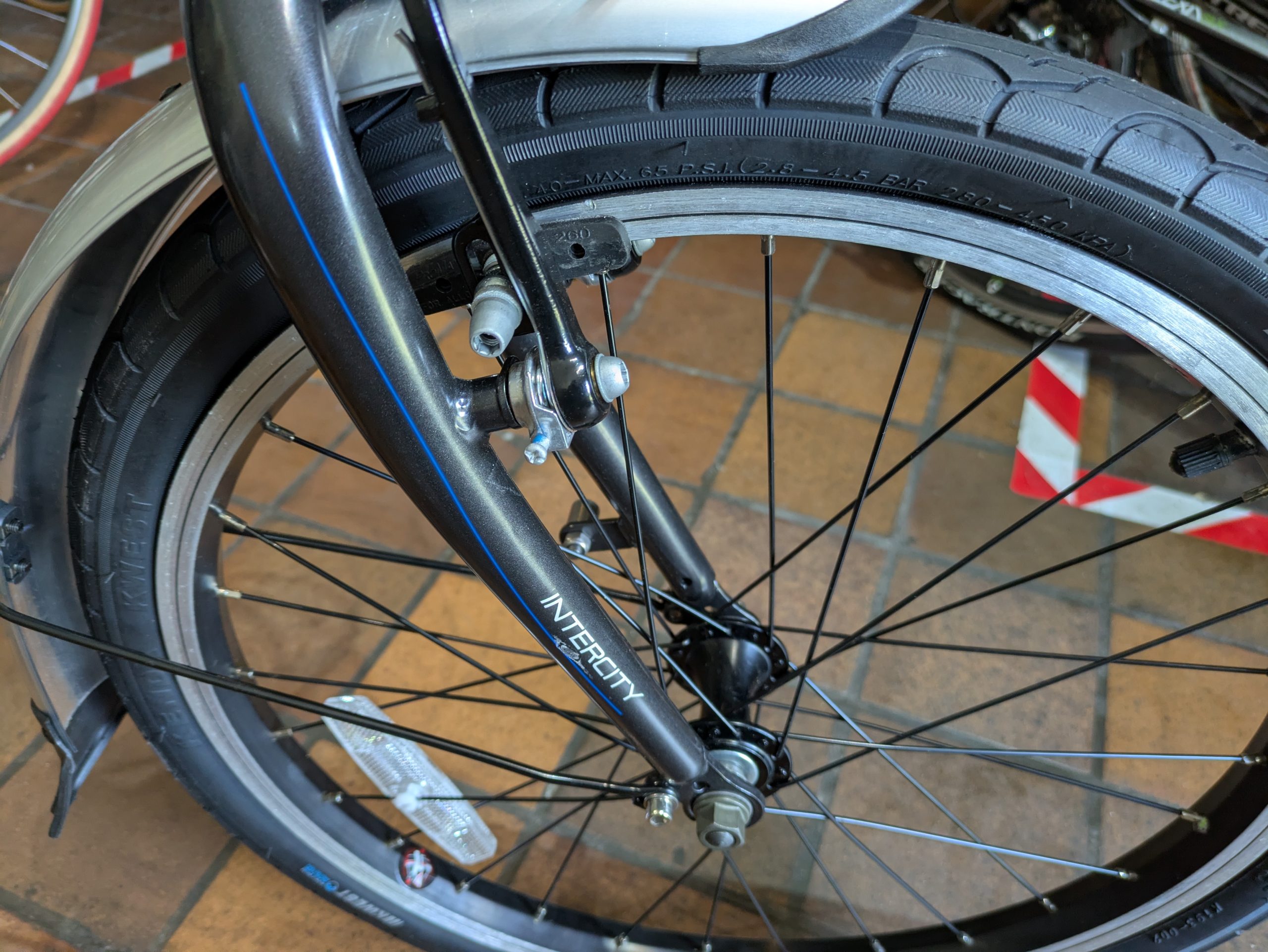 Carrera Intercity 20" Foldable - Image 3